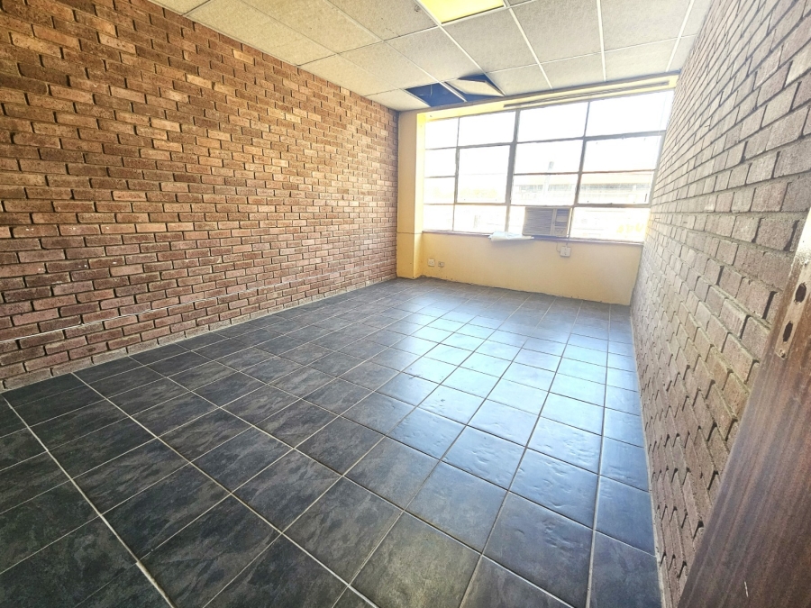 To Let Commercial Property for Rent in Rustenburg Rural North West